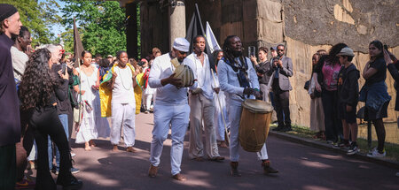 »Wir können diesen Raum nicht selbst öffnen«: Zeremonieller Einz...