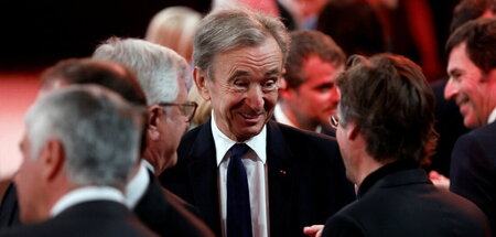 Nicht nur Luxusgüterunternehmer, sondern auch Medienmogul: Berna... Nicht nur Luxusgüterunternehmer, sondern auch Medienmogul: Berna...