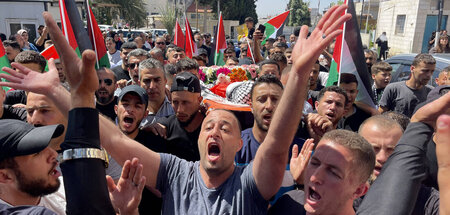 Trauer und Protest: Beerdigung des vom israelischen Militär getö...