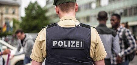 Illegale Praxis: Bayerische Polizei bringt Asylsuchende über öst... Illegale Praxis: Bayerische Polizei bringt Asylsuchende über öst...