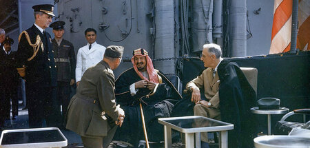 Der alte König Ibn Saud (M.) mochte lieber mit den USA kooperier... Der alte König Ibn Saud (M.) mochte lieber mit den USA kooperier...