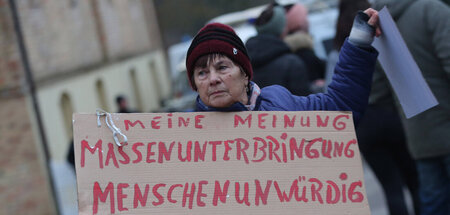 Wo bleiben Alternativen? Protest gegen zentrale Unterbringung vo... Wo bleiben Alternativen? Protest gegen zentrale Unterbringung vo...