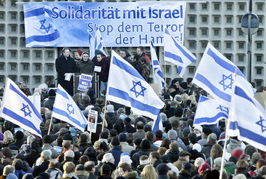 Antisemitismus-Vorwurf als politische Waffe: Solidaritätskundgeb...