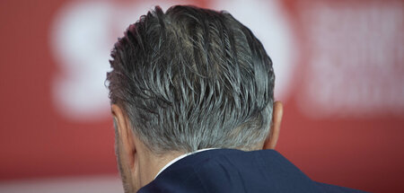 Mist, doch bloß zweiter: Hans Peter Doskozil von hinten