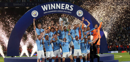 Wurde ja auch Zeit: Manchester City feiert den Gewinn der Champi...