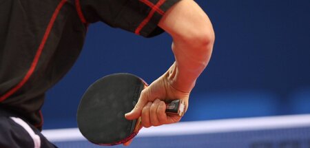 »Der Arm ›lief nicht mehr‹, wie man im Tennis so hübsch sagt, so... »Der Arm ›lief nicht mehr‹, wie man im Tennis so hübsch sagt, so...