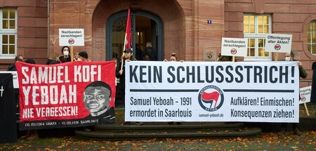 Nach schwerem Behördenversagen: Demonstration vor dem OLG Koblen...