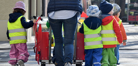 Regel statt Ausnahme: Zu wenige Erzieher für zu viele Kinder (Mü...