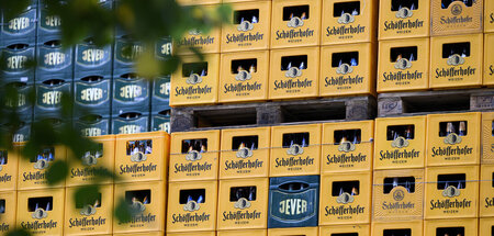 Das letzte Bier ist gebraut: Kästen auf dem Gelände von Binding ...