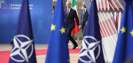 Gipfel im Zeichen von Flüchtlingsabwehr und NATO-Beihilfe: NATO-...