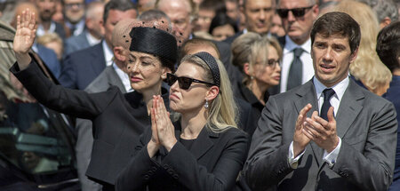 Berlusconis Töchter Eleonora und Barbara und Sohn Luigi bei der