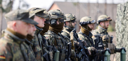 Soldaten der Panzerbrigade 21 »Lipperland« in der Generalfeldmar...