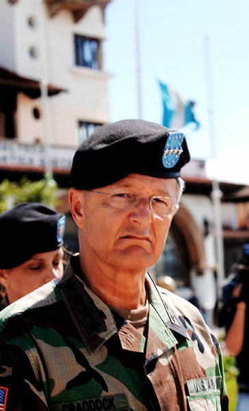 Ein Fall für die Justiz: US-General Craddock