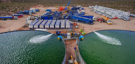 Riskante Rohstoffgewinnung: Gesteinssprengung mittels Hydraulik ...