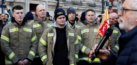 Ex-Labour-Chef Corbyn holte 2015 die Feuerwehrgewerkschaft FBU z... Ex-Labour-Chef Corbyn holte 2015 die Feuerwehrgewerkschaft FBU z...