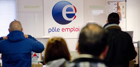Aus der bisherigen Arbeitsagentur »Pôle emploi« soll »France Tra... Aus der bisherigen Arbeitsagentur »Pôle emploi« soll »France Tra...