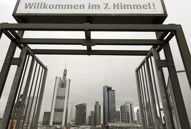Mit Billionen US-Dollar staatlicher Unterstützung rettet das US-...