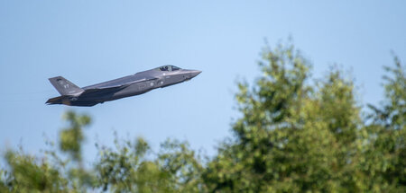 Kampfflugzeug vom Typ F-35 über der US-Airbase Spangdahlem (14.6...