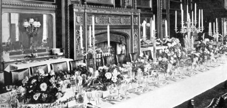 Fein eingedeckte Tafel im House of Commons, Westminster, London