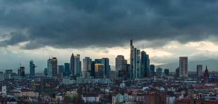 Dunkle Wolken ziehen auf über dem Finanzplatz Frankfurt am Main