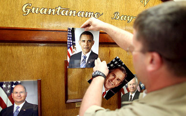 Bilderwechsel im US-Sonderlager Guantánamo am 20. Januar 2009