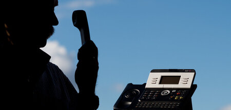 Am Telefon: dunkle Schatten, dunkle Stimmen, dunkler Sinn