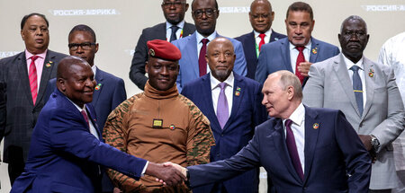 Alles andere als international isoliert: Russlands Präsident Put... Alles andere als international isoliert: Russlands Präsident Put...