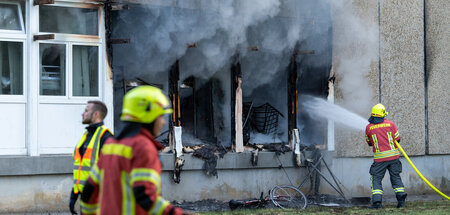 Thüringen: Brand in einer Unterkunft für Asylsuchende (Apolda, 4... Thüringen: Brand in einer Unterkunft für Asylsuchende (Apolda, 4...