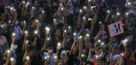 Die Anhänger der Move-Forward-Partei geben nicht auf: Demonstrat...