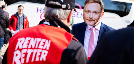 Protest der IG Metall gegen die Aktienrente vor dem Veranstaltun... Protest der IG Metall gegen die Aktienrente vor dem Veranstaltun...