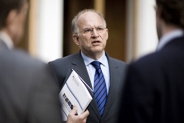 Illegaler Datenhandel und elektronische Schnüffelei sind krisenf...