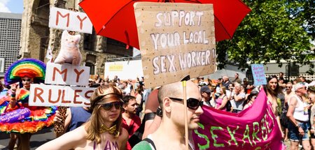 Auch beim CSD wird für die Rechte von Sexarbeitenden demonstrier...