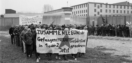 »Knastdemo« während des RAF-Hungerstreiks am 11. März 1989 vor d...