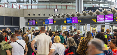 Wofür lebt man denn sonst? Anfang des Monats am Flughafen Stuttg... Wofür lebt man denn sonst? Anfang des Monats am Flughafen Stuttg...