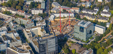 Blick auf den Niederkasseler Lohweg in Düsseldorf (12.8.2020) Blick auf den Niederkasseler Lohweg in Düsseldorf (12.8.2020)