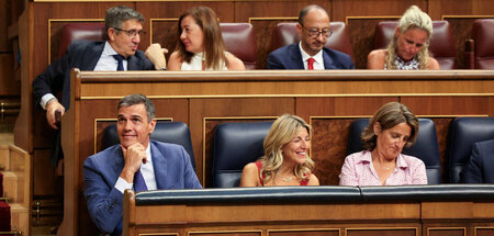 Sumar-Chefin Yolanda Díaz und Ministerpräsident Pedro Sánchez im...
