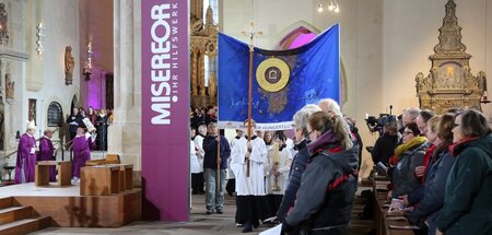 Bekommt ein Viertel der Gelder aus Spenden und Kollekten. Eröffn...