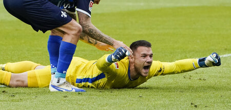 Da sind sie wieder: Darmstadt-98-Keeper Marcel Schuhen (r.) kann...