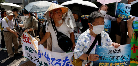 »Werft kein verseuchtes Wasser ins Meer!« - Proteste vor dem jap...