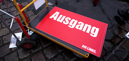 Wegweiser gefragt: Raus aus der Krise oder raus aus der Partei?