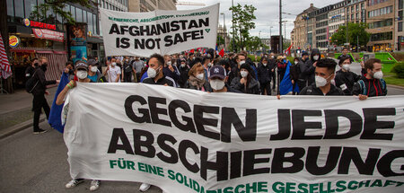 Abschiebungen stoppen: Demonstration in München (6.6.2021)