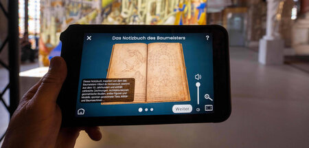 Bitte eintauchen: Interaktive Ausstellung »Notre-Dame de Paris –... Bitte eintauchen: Interaktive Ausstellung »Notre-Dame de Paris –...