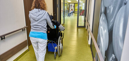 Stationsalltag Beschäftigter: Enormer Betreuungsaufwand bei oftm...