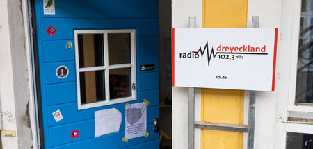 Eingangstür zum Studio von Radio Dreyeckland in Freiburg