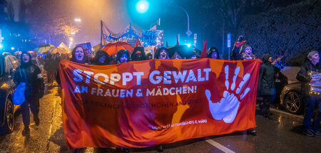 Demonstration am Internationalen Tag zur Beseitigung von Gewalt ...