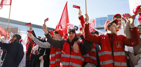 Ein Fall für die »Mosaik-Linke«? Audi-Arbeiter beim Warnstreik (...