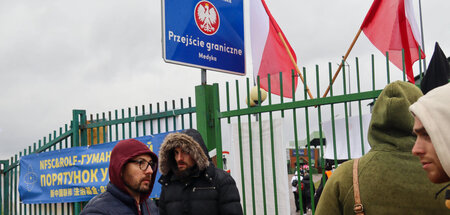 Ukrainische Flüchtlinge an der polnischen Grenze bei Medyka (Apr...