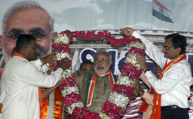 Pogromverantwortlicher Politiker – Narendra Modi bei einer BJP-W...
