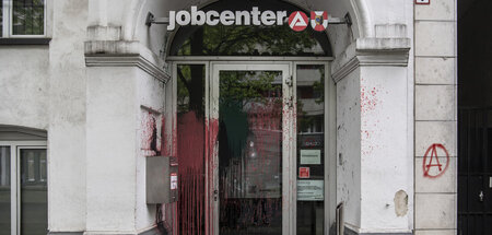 Wohl nicht ganz zu Unrecht angestauter Ärger auf Jobcenter entlä... Wohl nicht ganz zu Unrecht angestauter Ärger auf Jobcenter entlä...