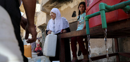 Zunehmend knapp: Trinkwasser in Nordostsyrien (Hasake, 2.8.2023)